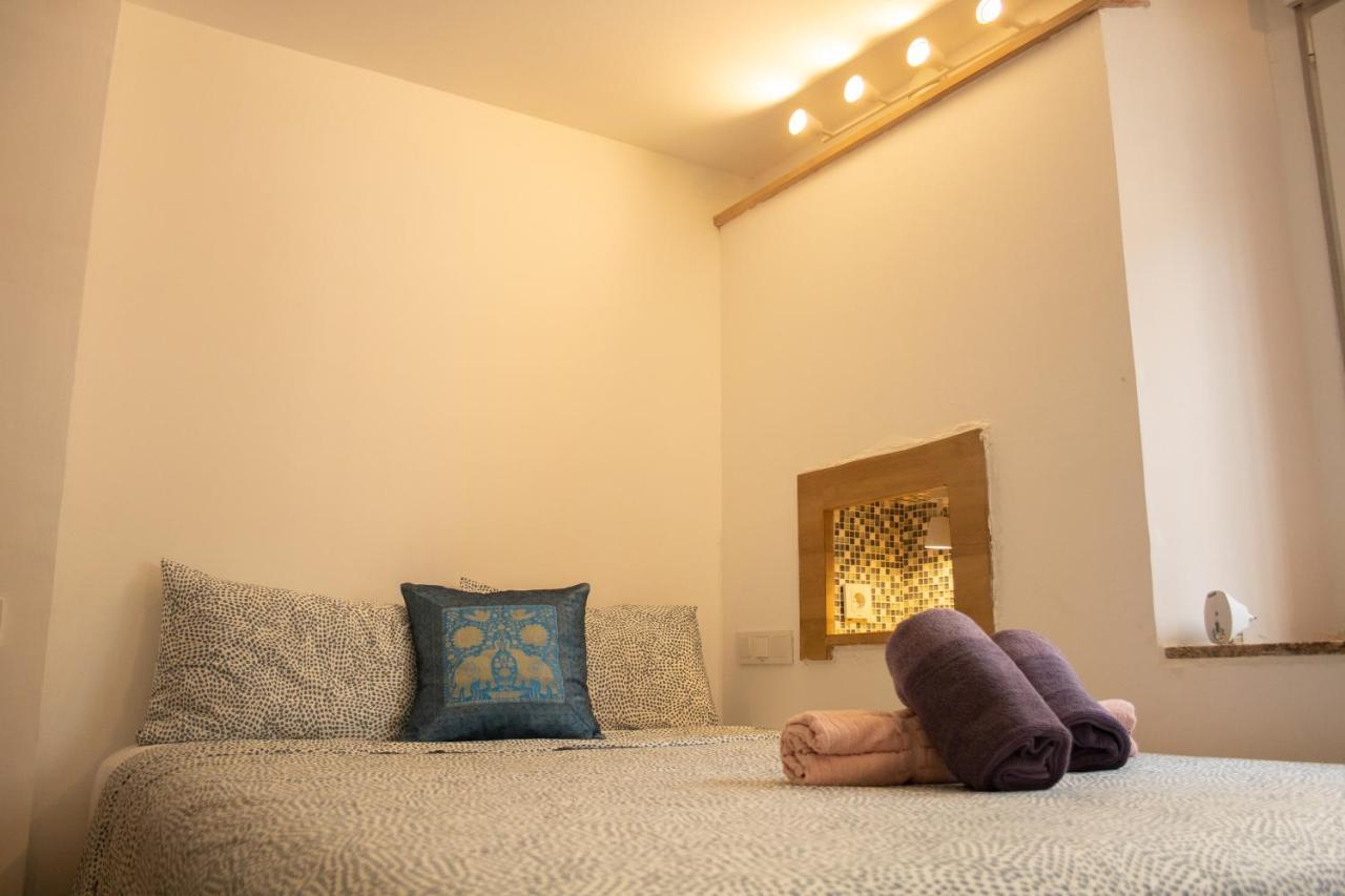 Malaguena Salerosa "Apartamento - Estudio Con Terraza" En Casa Tipica De 1 A 4 Dormitorios มาลากา ภายนอก รูปภาพ