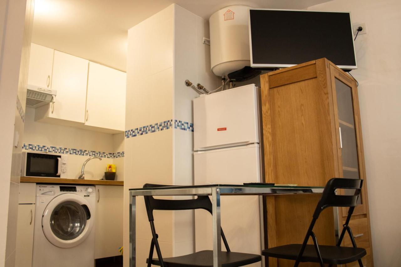 Malaguena Salerosa "Apartamento - Estudio Con Terraza" En Casa Tipica De 1 A 4 Dormitorios มาลากา ภายนอก รูปภาพ