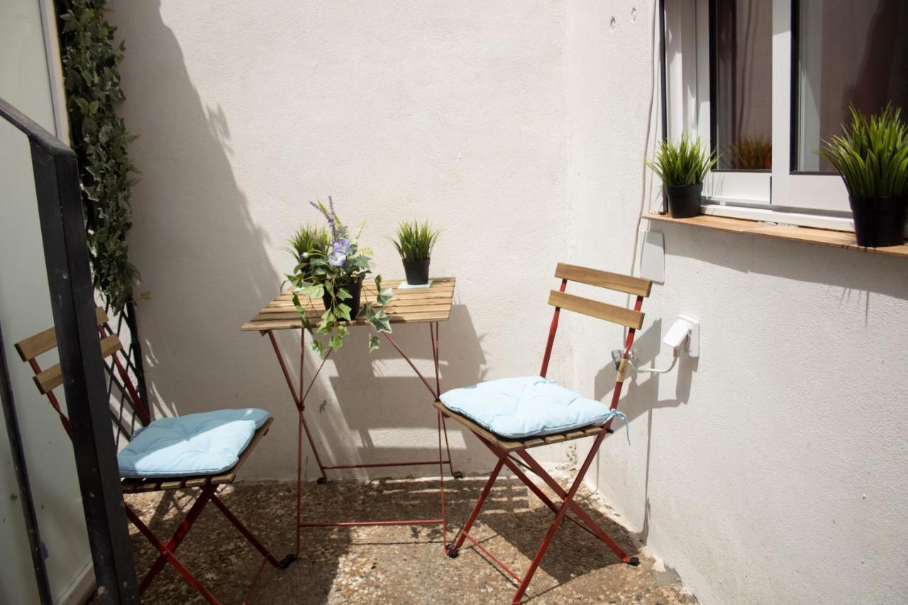Malaguena Salerosa "Apartamento - Estudio Con Terraza" En Casa Tipica De 1 A 4 Dormitorios มาลากา ภายนอก รูปภาพ