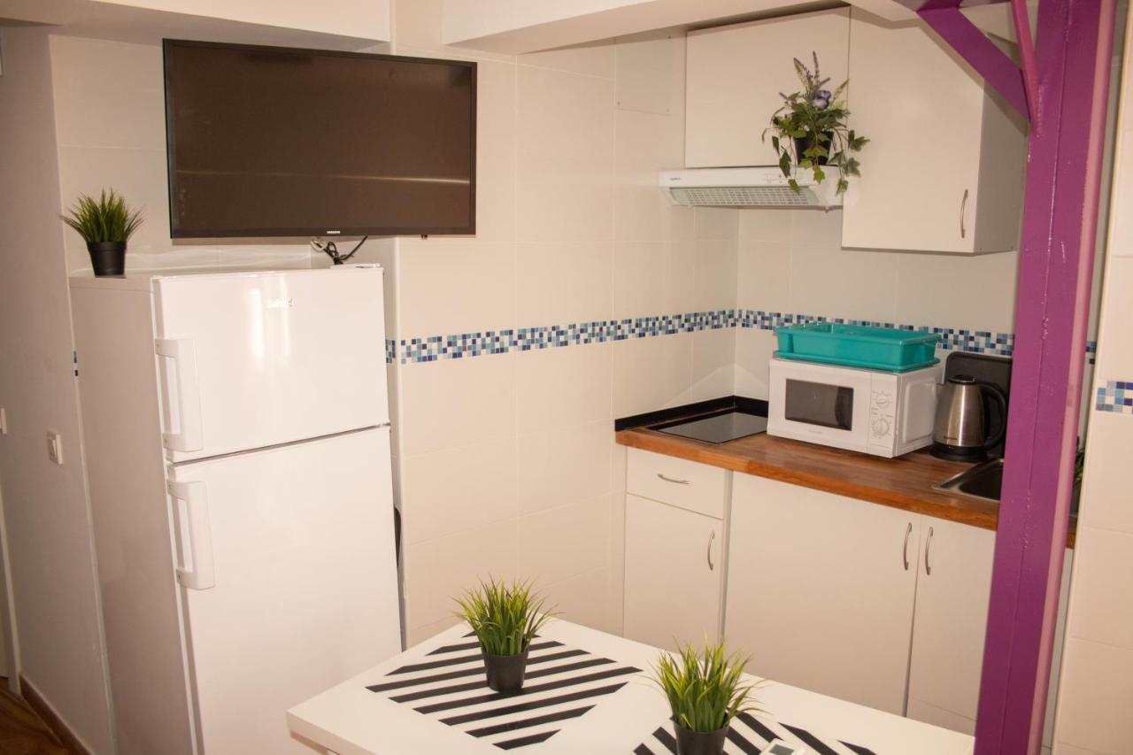 Malaguena Salerosa "Apartamento - Estudio Con Terraza" En Casa Tipica De 1 A 4 Dormitorios มาลากา ภายนอก รูปภาพ
