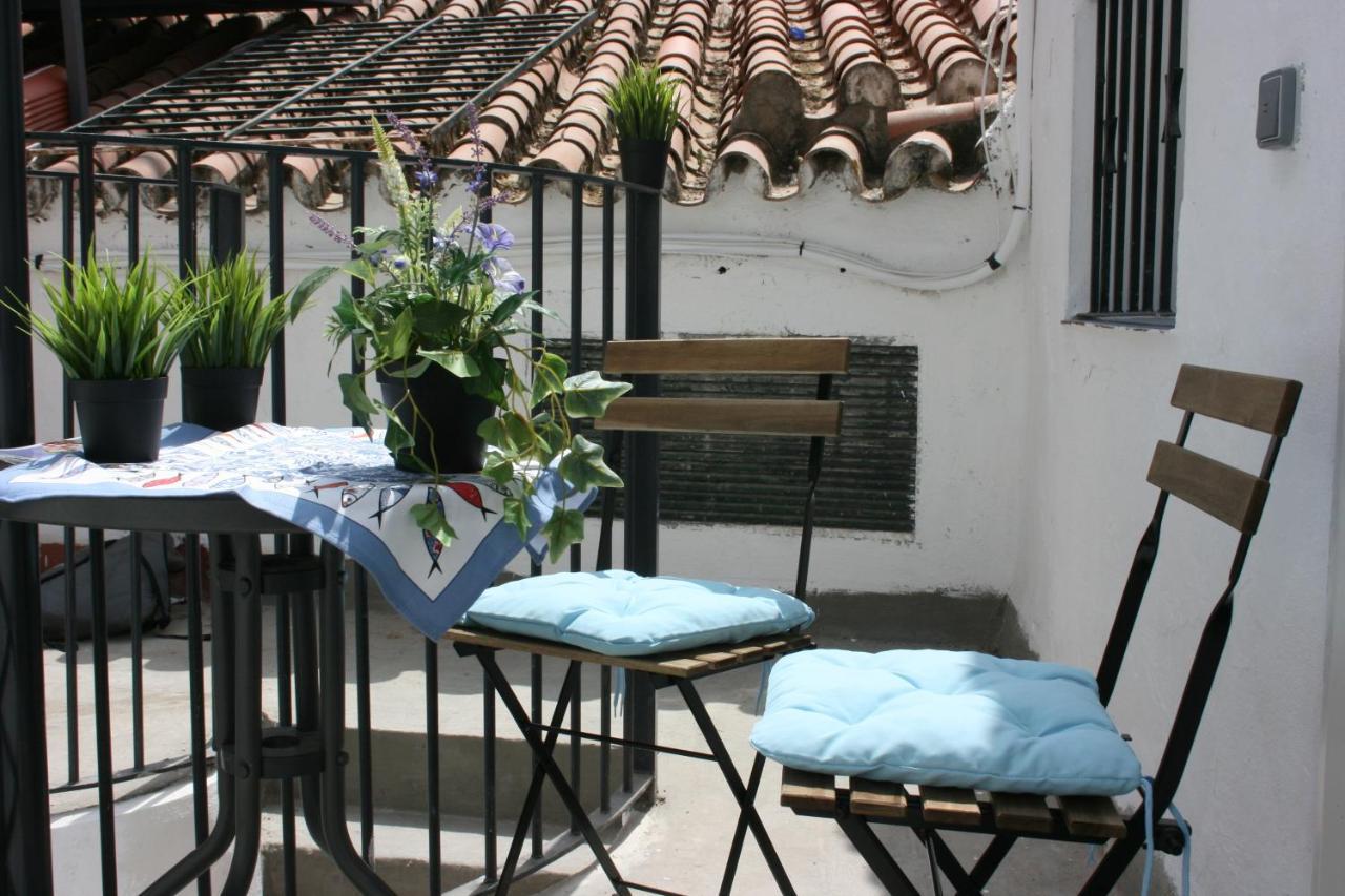 Malaguena Salerosa "Apartamento - Estudio Con Terraza" En Casa Tipica De 1 A 4 Dormitorios มาลากา ภายนอก รูปภาพ
