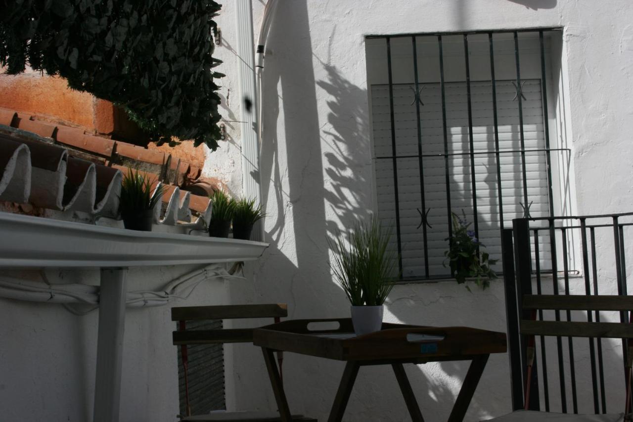 Malaguena Salerosa "Apartamento - Estudio Con Terraza" En Casa Tipica De 1 A 4 Dormitorios มาลากา ภายนอก รูปภาพ