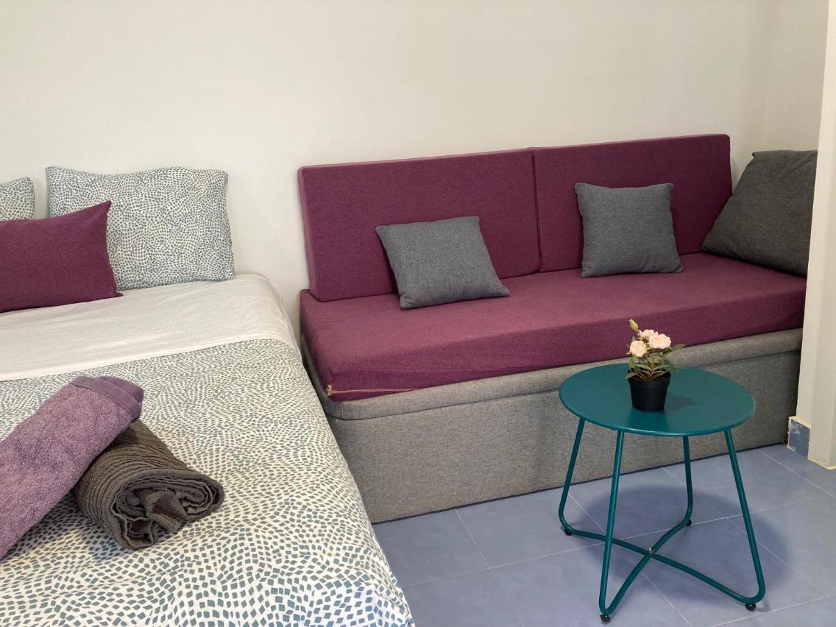 Malaguena Salerosa "Apartamento - Estudio Con Terraza" En Casa Tipica De 1 A 4 Dormitorios มาลากา ภายนอก รูปภาพ