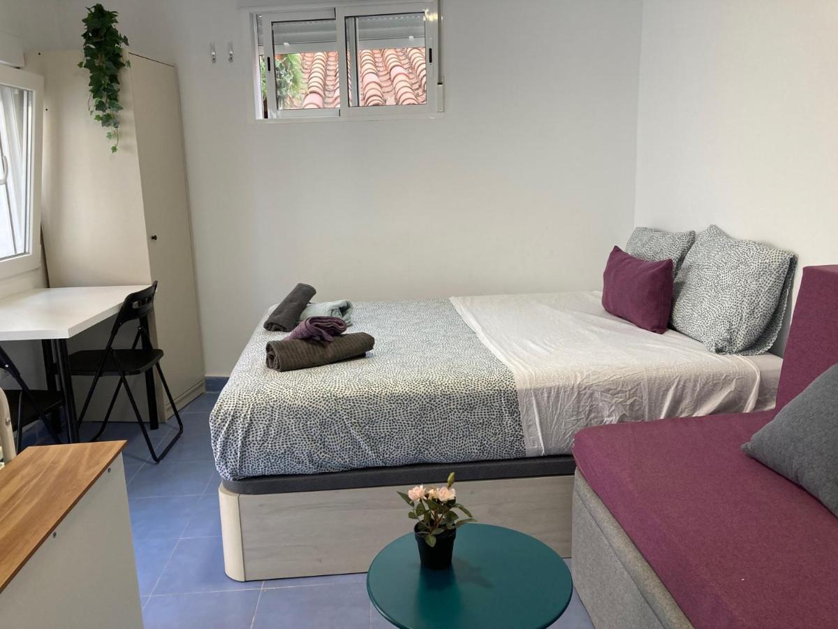 Malaguena Salerosa "Apartamento - Estudio Con Terraza" En Casa Tipica De 1 A 4 Dormitorios มาลากา ภายนอก รูปภาพ